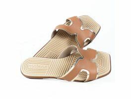 Tamanco Moleca 5558.101 (34-39) - Dourado Camel 96340 